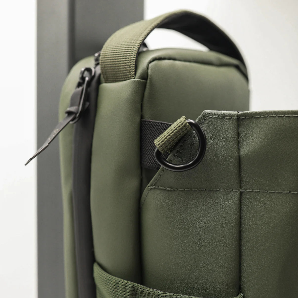Bag Magnética Esportiva com Suporte para Garrafa D'água