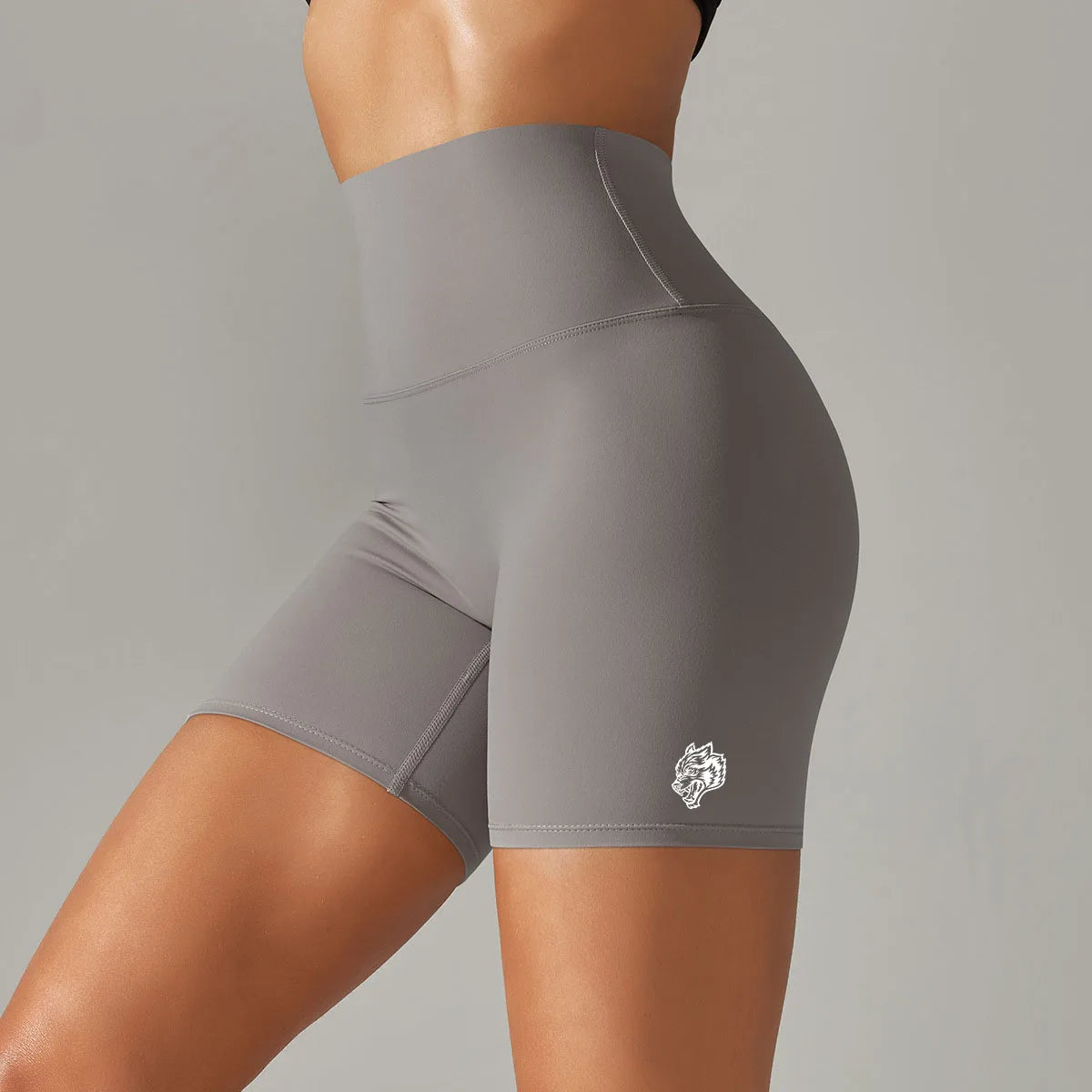 Shorts Compressivo Feminino Basic Wolves